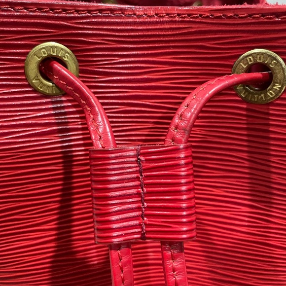 Louis Vuitton Petit Noe Epi Red - Picture 6 of 16